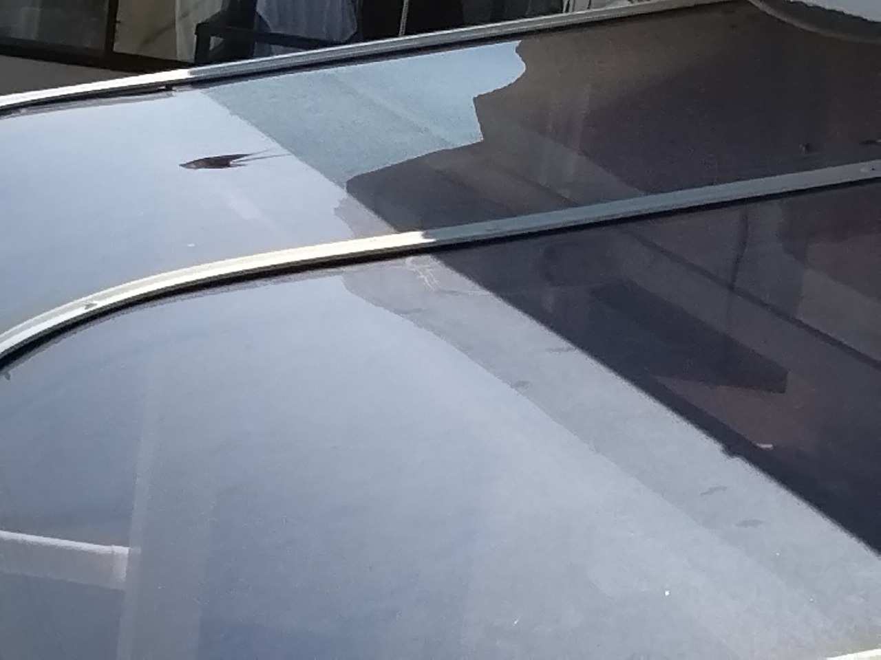 雹によるポリカ破損